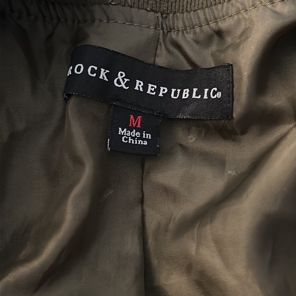 Lightweight Jacket - Picture 2 of 3